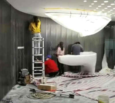 酒(jiu)店開(kāi)(kai)荒(huang)